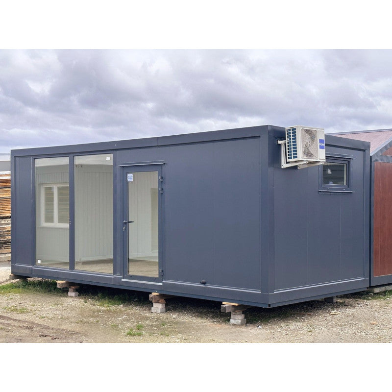Hochcontainer 7x3 m mit großen Vitrinen / Klimaanlage / Badezimmer