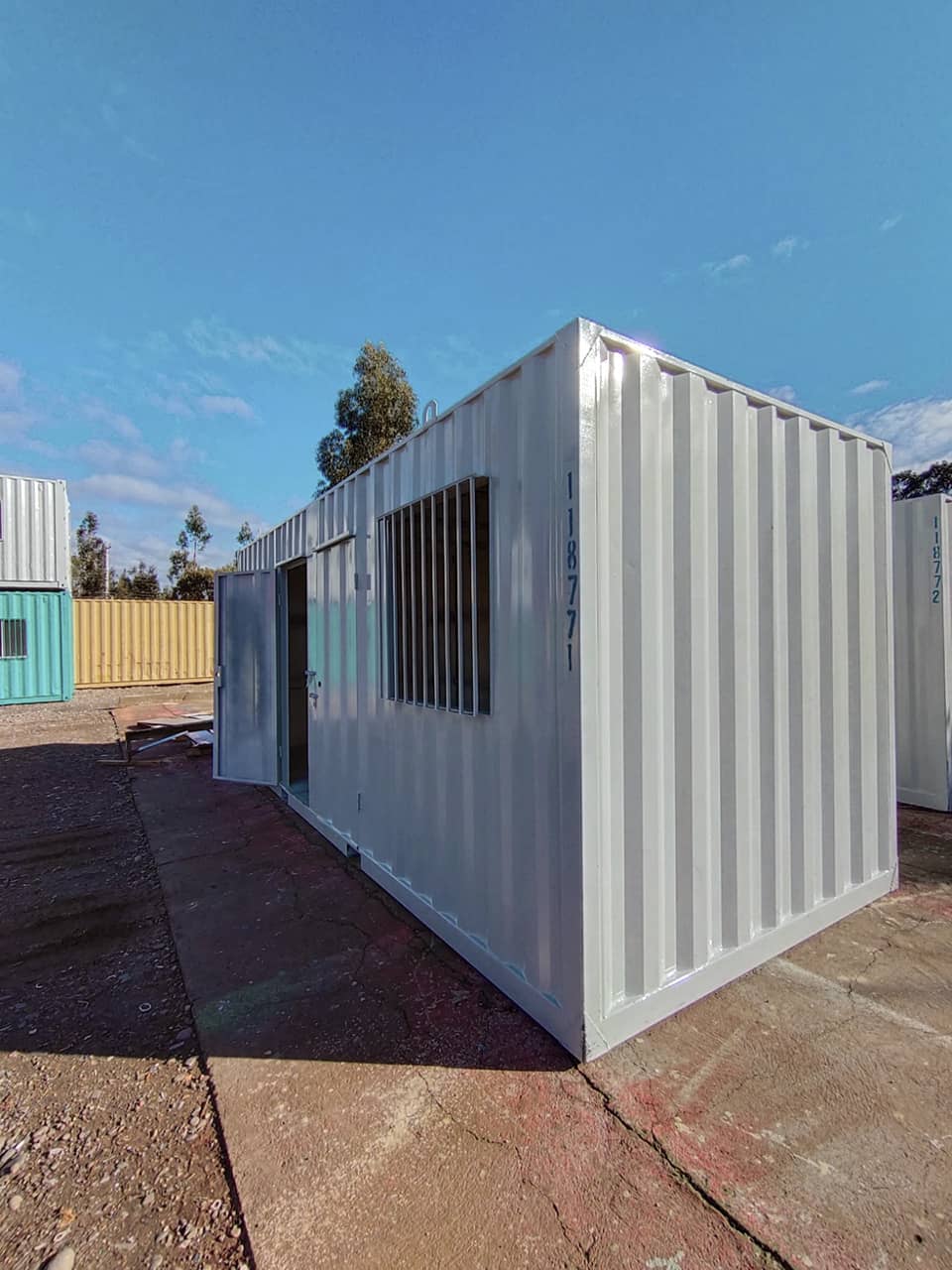 Bürocontainer 20' HC mit Sanitärbereich
