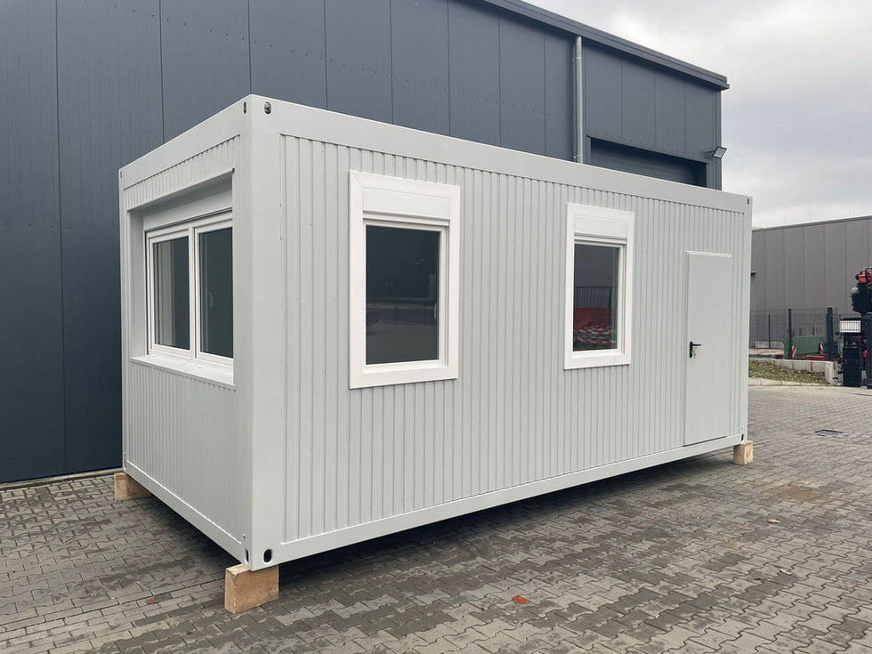Bürocontainer 6,75 × 2,42 m