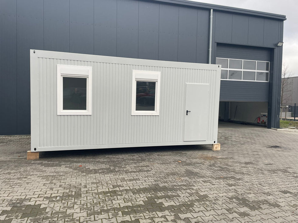 Bürocontainer 6,75 × 2,42 m