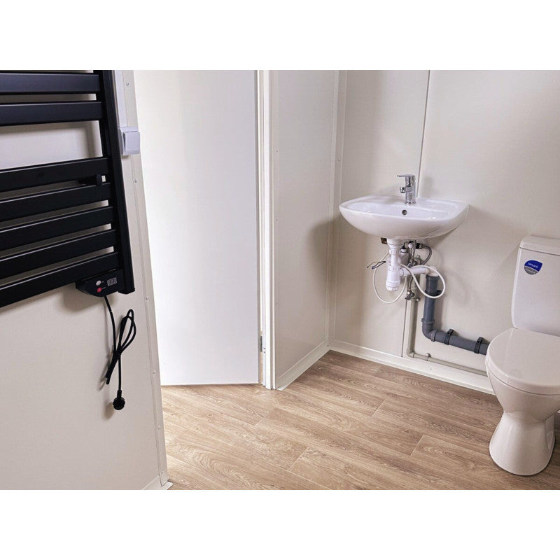 Hochcontainer 7x3 m mit großen Vitrinen / Klimaanlage / Badezimmer